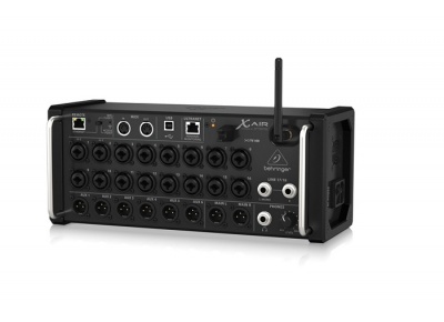 Bàn Mixer Behringer XR18 Digital