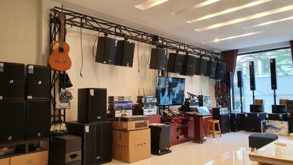 Tu-van-lap-dat-loa-cho-quan-Pub-Lounge-dat-hieu-qua-toi-uu