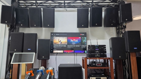 showroom trưng bày và trải nghiệm âm thanh K-Treasure
