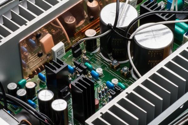 Ampli-Denon-PMA-1600NE-chinh-hang