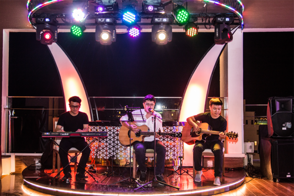 Kinh-nghiem-trang-bi-dan-am-thanh-cho-khong-gian-Acoustics