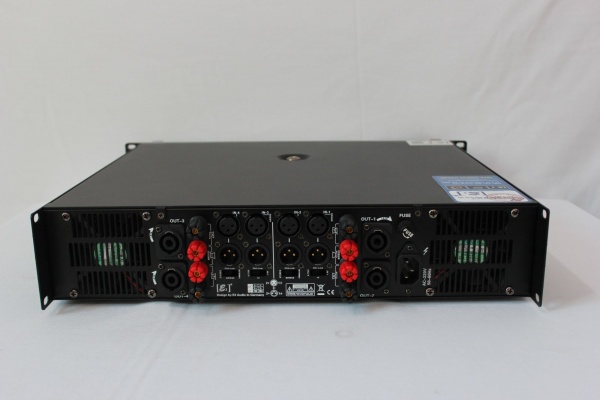 Review-main-cong-suat-karaoke-E3-TX-12000