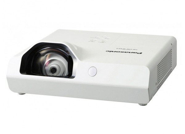 Máy chiếu siêu gần Panasonic PT-TW370