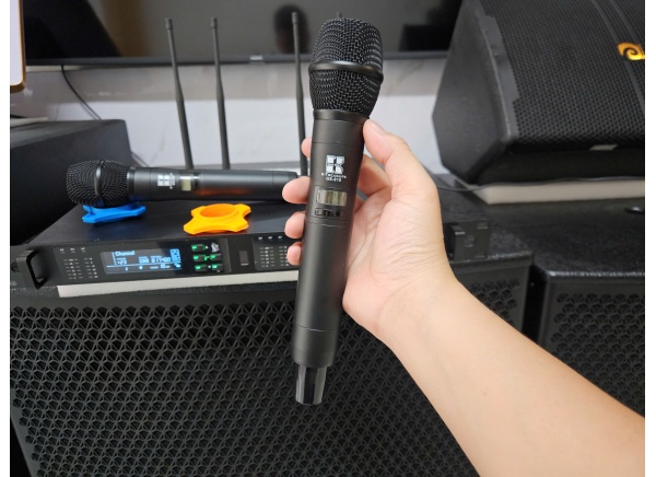 Micro KTreasure GS810 micro sự kiện 4 râu