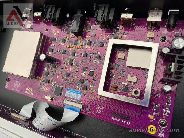 Review-micro-E3-V200