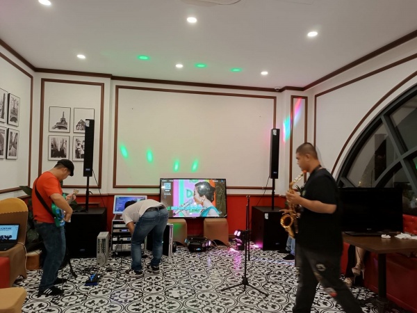 chỉnh vang số karaoke tại nhà