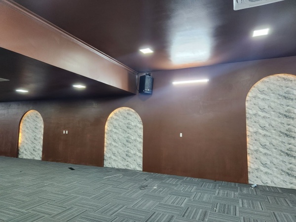 lắp đặt âm thanh quán bida