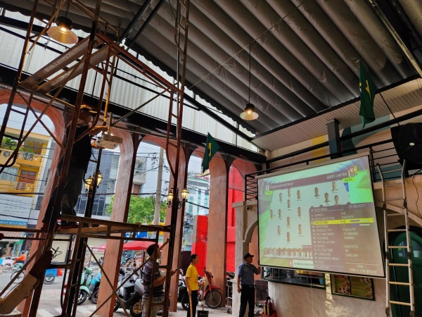 may-chieu-xem-bong-da