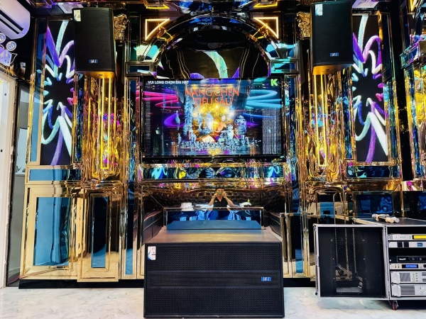 phòng karaoke kinh doanh sử dụng loa e3 mk12