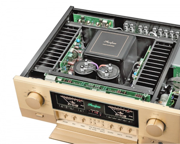 Ampli-Accuphase-E-380-chinh-hang
