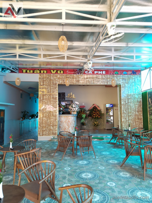 Lap-dat-dan-karaoke-kinh-doanh-cho-quan-cafe-Tuan-Vu-o-Lam-Dong